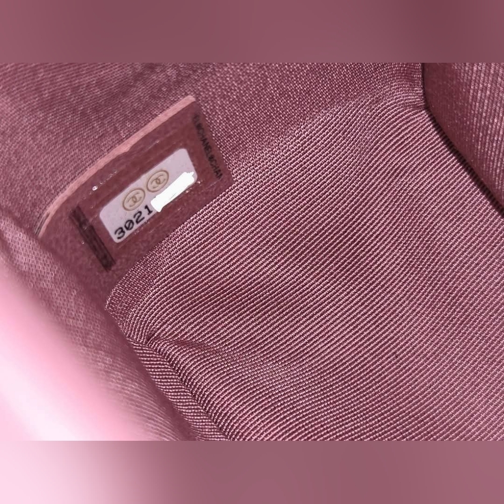 CHANEL Small Boy Bag. - Picture 13 of 15